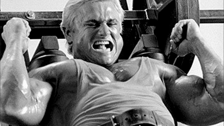 Bodybuilders Aren’t Strong?