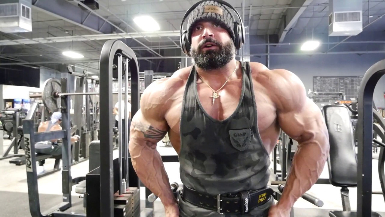 Muscle-Discord-Guy-Cisternino-Feuding